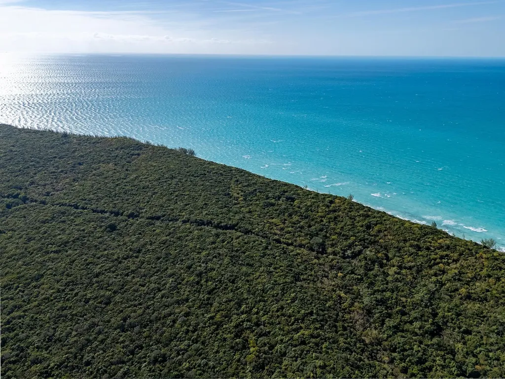 Ocean Front Tract Eleuthera BS