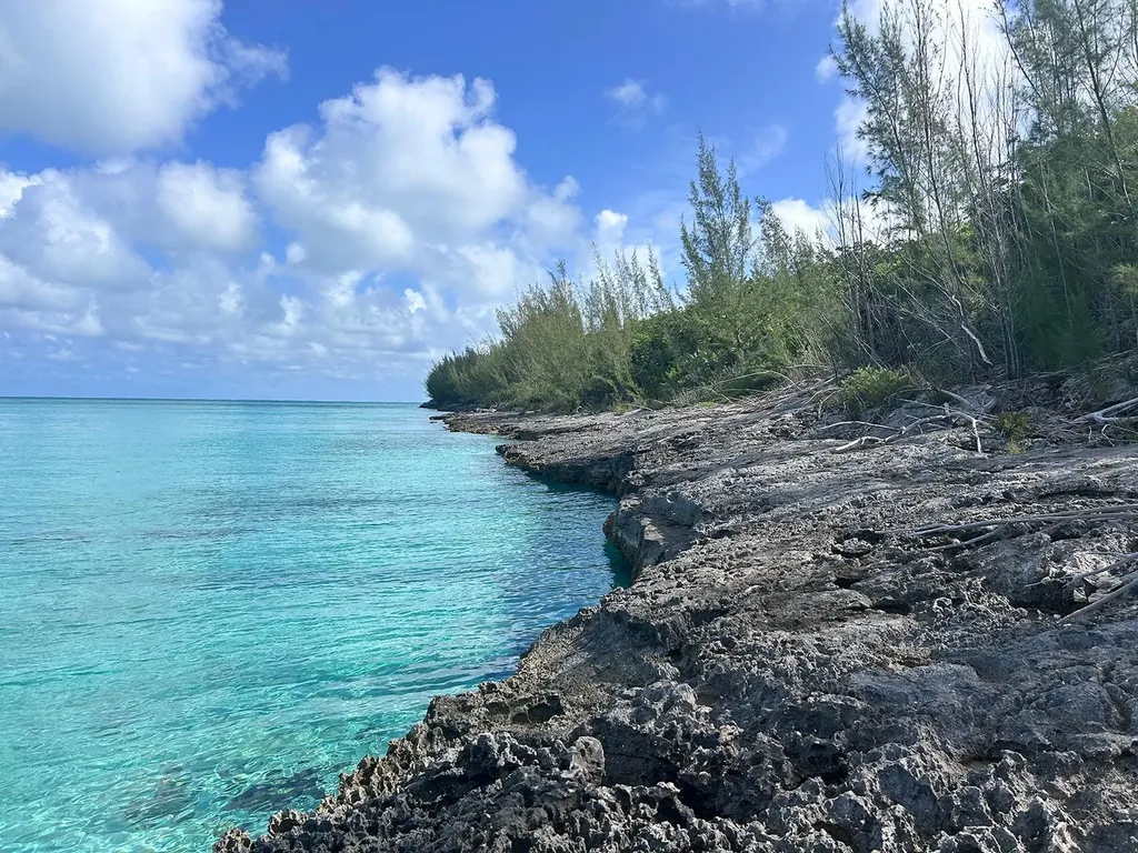 Ocean Front Tract Eleuthera BS