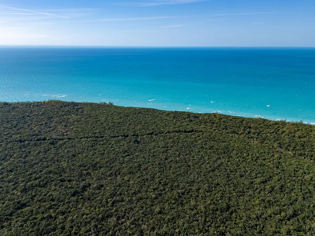 Ocean Front Tract Eleuthera BS