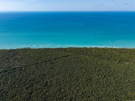 Ocean Front Tract Eleuthera BS