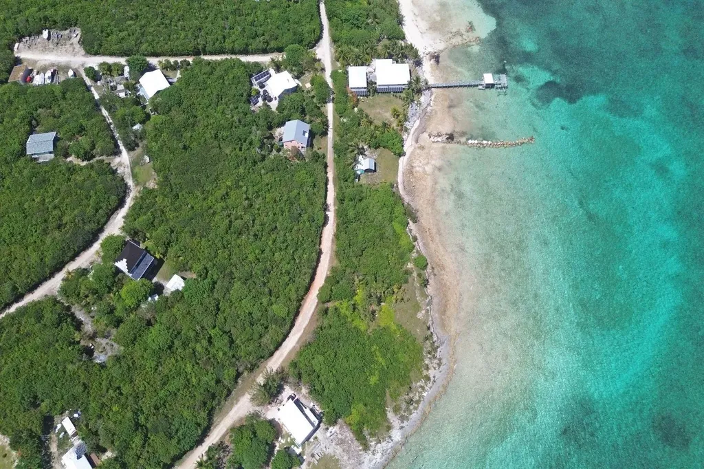 Sea Shine Lot 83 Abaco BS