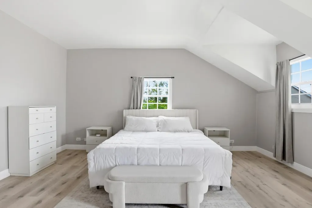 Tiana's Crescent New Providence Paradise Island BS