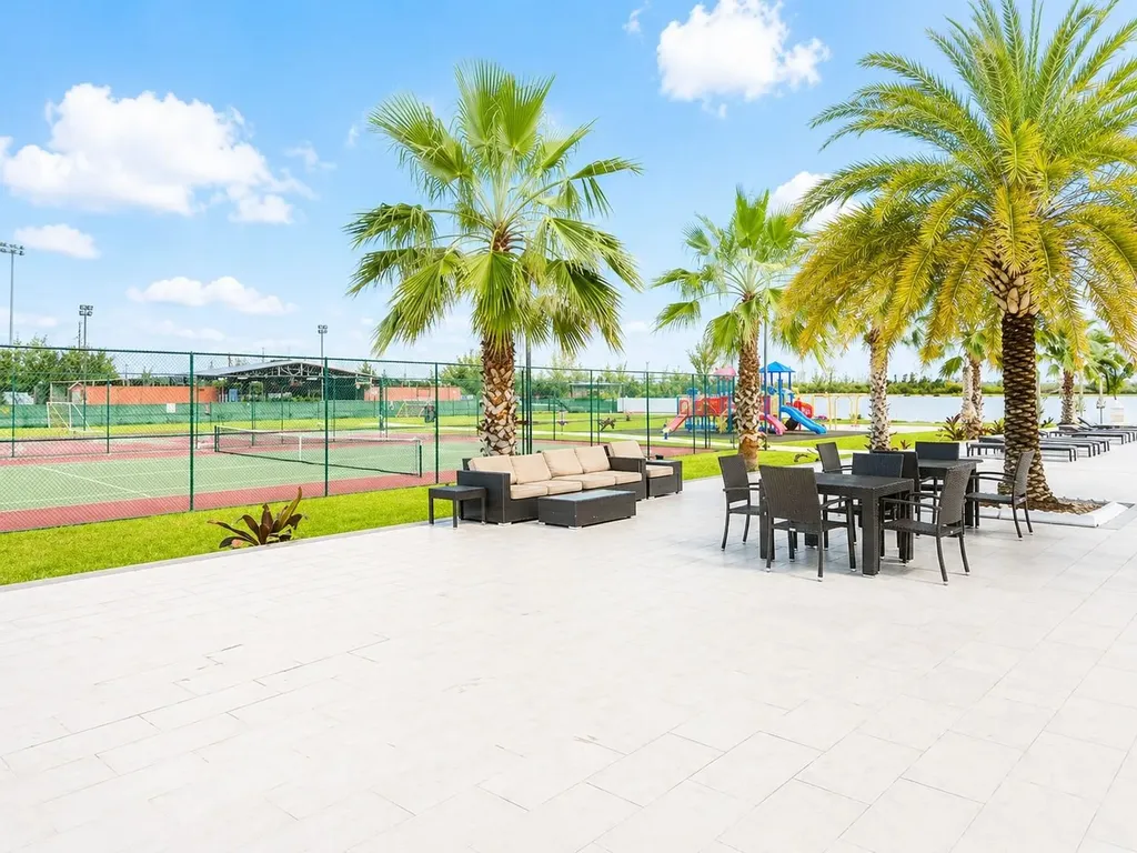Venetian West New Providence Paradise Island BS