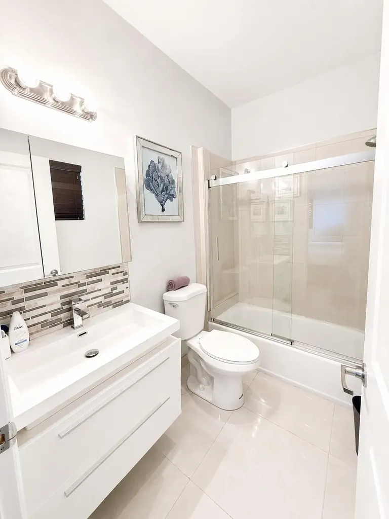 Venetian West New Providence Paradise Island BS