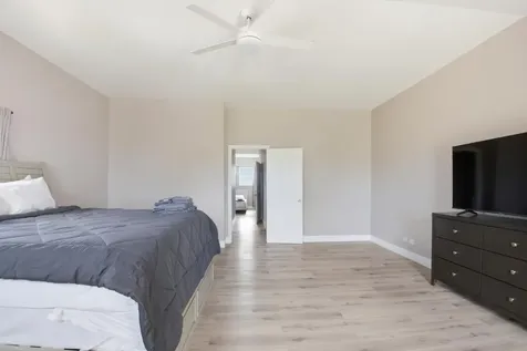 Tiana's Crescent New Providence Paradise Island BS