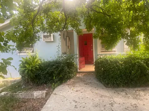 Davis Street 35 New Providence Paradise Island BS