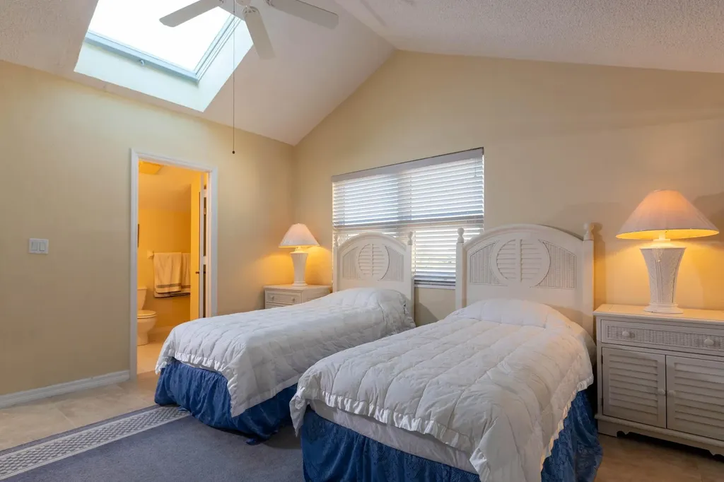 Bell Channel Club & Mar. Grand Bahama Freeport BS
