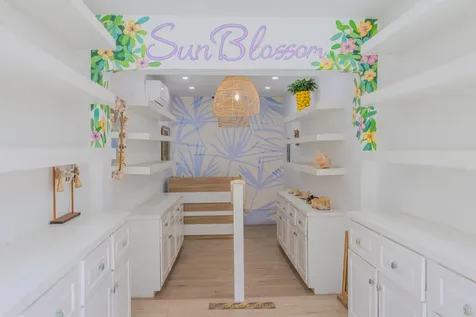 Delancy Street New Providence Paradise Island BS