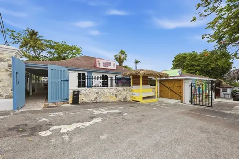 Delancy Street New Providence Paradise Island BS