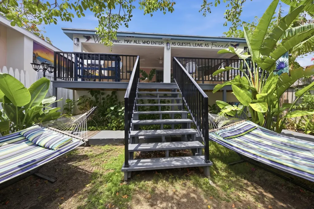 Delancy Street New Providence Paradise Island BS