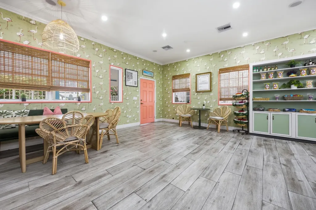 Delancy Street New Providence Paradise Island BS