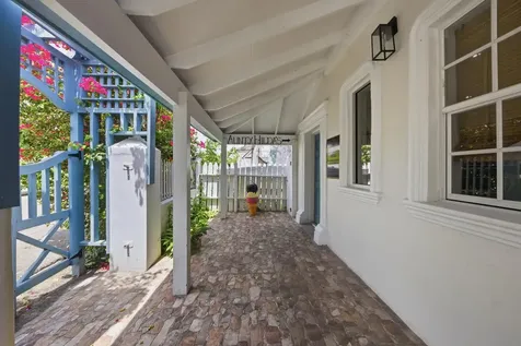 Delancy Street New Providence Paradise Island BS