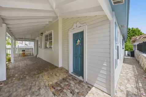 Delancy Street New Providence Paradise Island BS