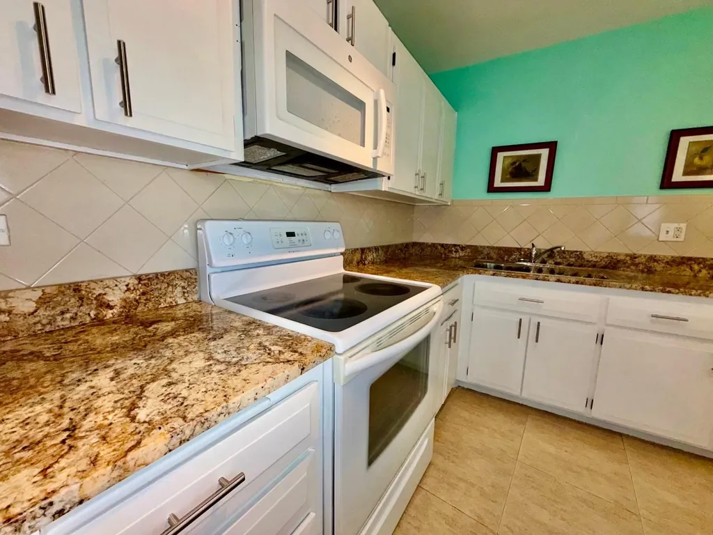 Silver Point Condominiums Grand Bahama Freeport BS
