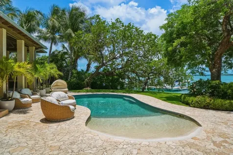Buttonwood Estate Eleuthera BS