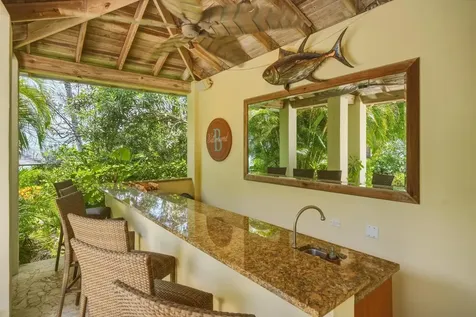 Buttonwood Estate Eleuthera BS