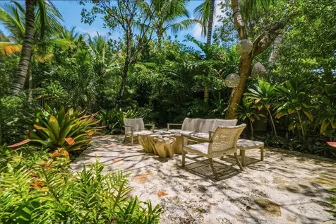 Buttonwood Estate Eleuthera BS