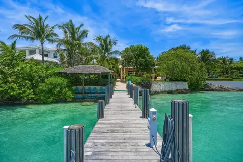 Buttonwood Estate Eleuthera BS