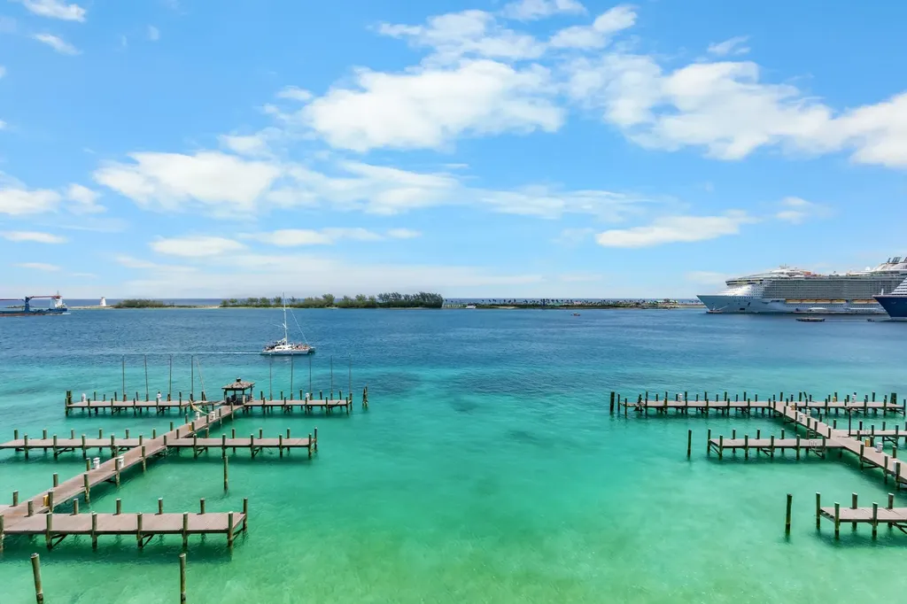 519 1 Particular Harbour New Providence Paradise Island BS