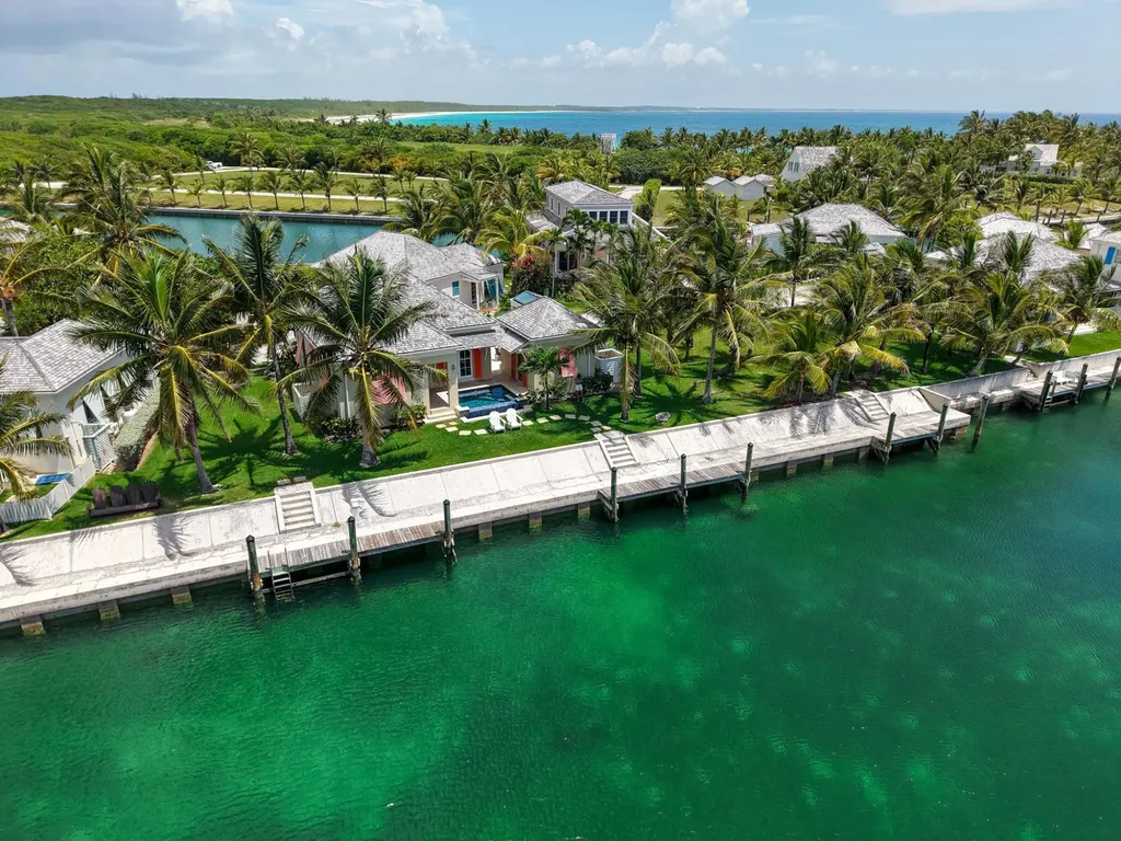 Fish Talez, Schooner Bay Abaco BS