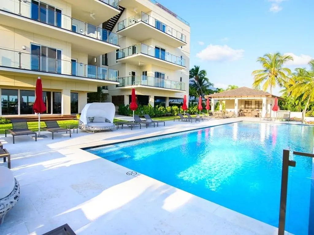 Thirty Six New Providence Paradise Island BS