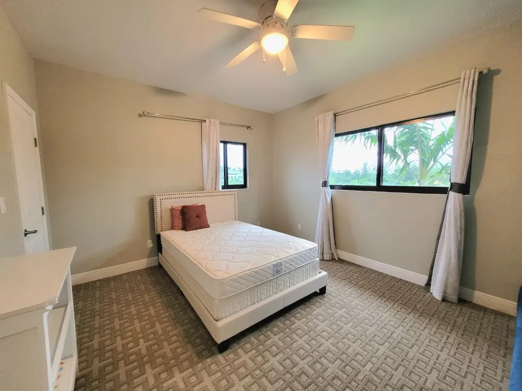 Venetian West 904 New Providence Paradise Island BS
