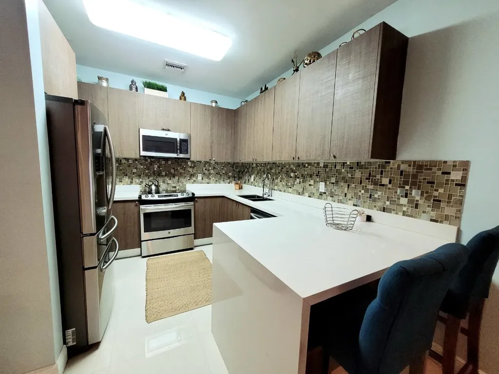 Venetian West 904 New Providence Paradise Island BS