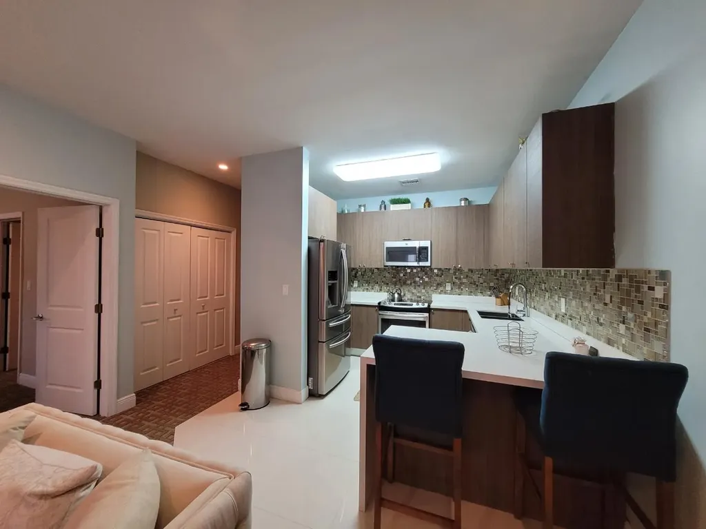 Venetian West 904 New Providence Paradise Island BS