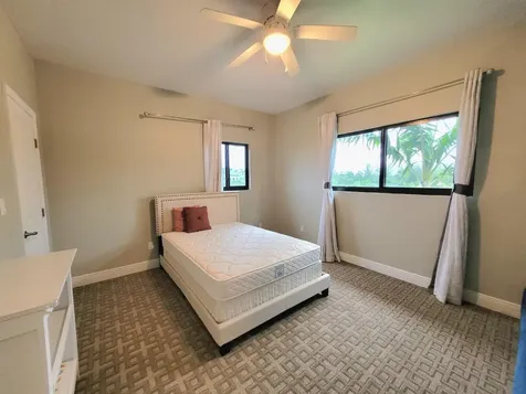 Venetian West 904 New Providence Paradise Island BS