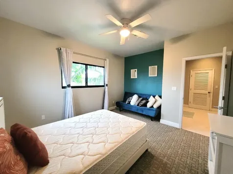 Venetian West 904 New Providence Paradise Island BS