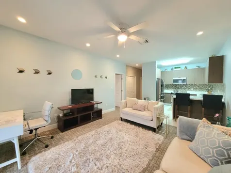 Venetian West 904 New Providence Paradise Island BS