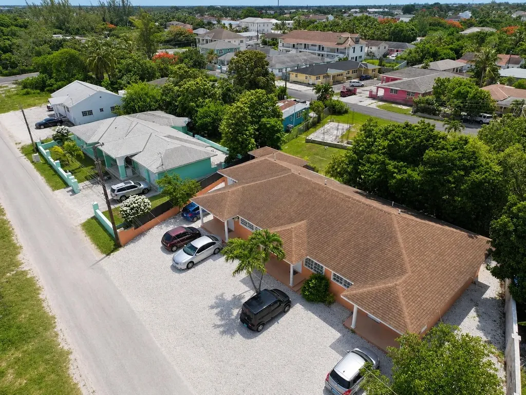 Kool Acres New Providence Paradise Island BS