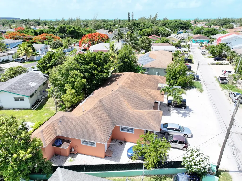Kool Acres New Providence Paradise Island BS