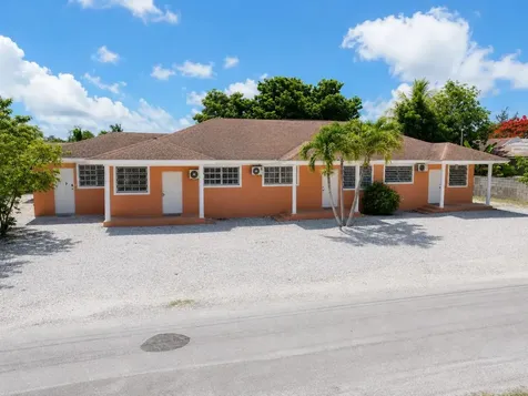 Kool Acres New Providence Paradise Island BS