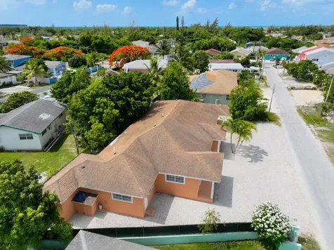 Kool Acres New Providence Paradise Island BS