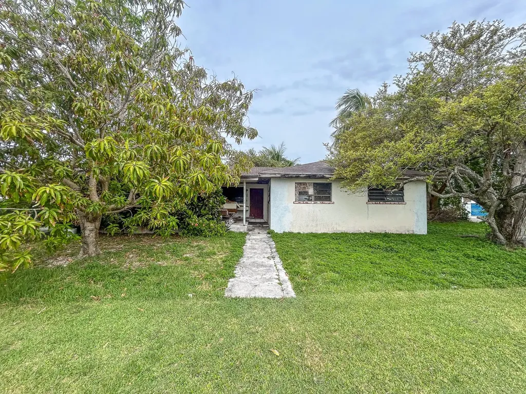 Quail Crescent 158 New Providence Paradise Island BS