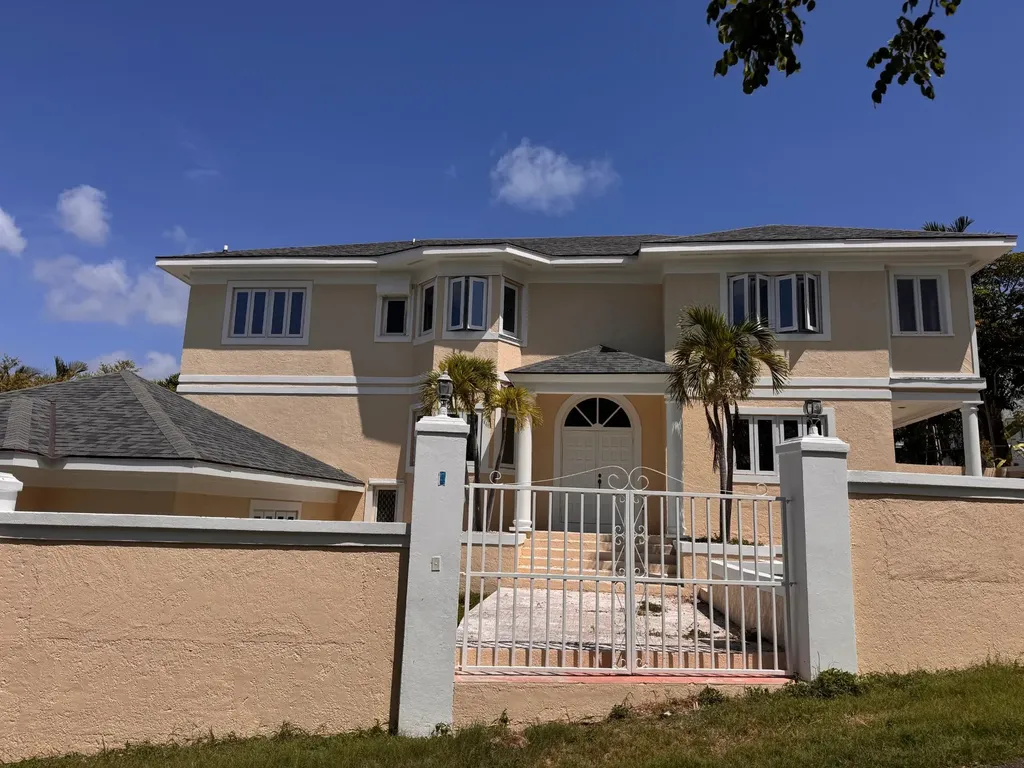 Sassoon Drive 28 New Providence Paradise Island BS
