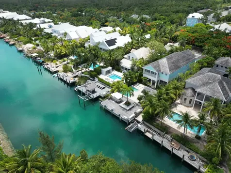 Old Fort Bay, Nassau Baha New Providence Paradise Island BS