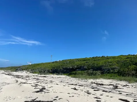 3.67 Acre With Beachfront Long Island BS