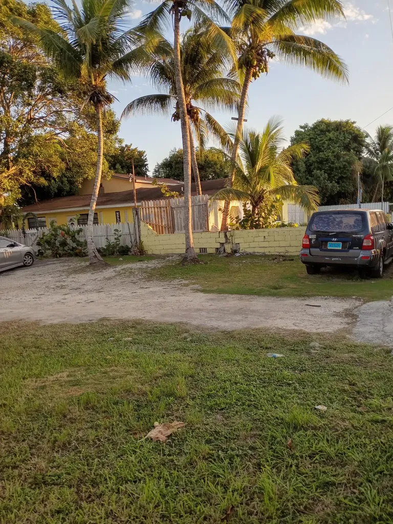 Bay Lily Drive Sea Bree New Providence Paradise Island BS