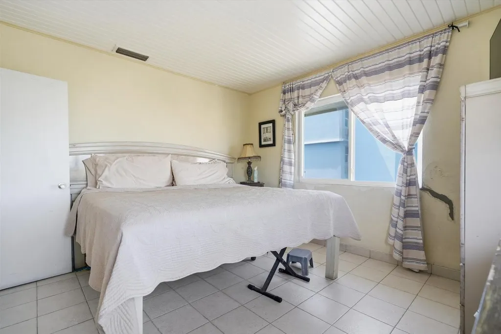 Town Court Condos New Providence Paradise Island BS
