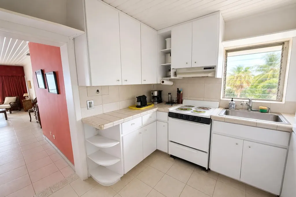 Town Court Condos New Providence Paradise Island BS
