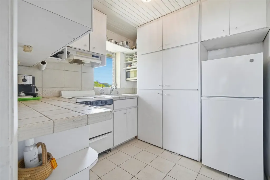 Town Court Condos New Providence Paradise Island BS