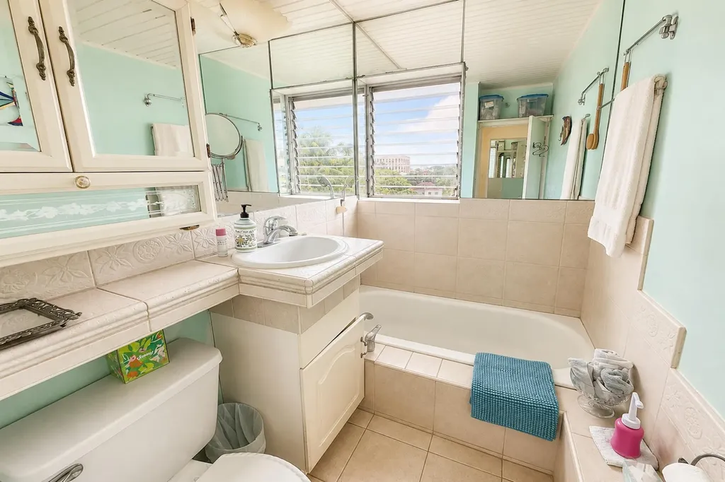 Town Court Condos New Providence Paradise Island BS