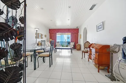 Town Court Condos New Providence Paradise Island BS