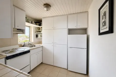 Town Court Condos New Providence Paradise Island BS