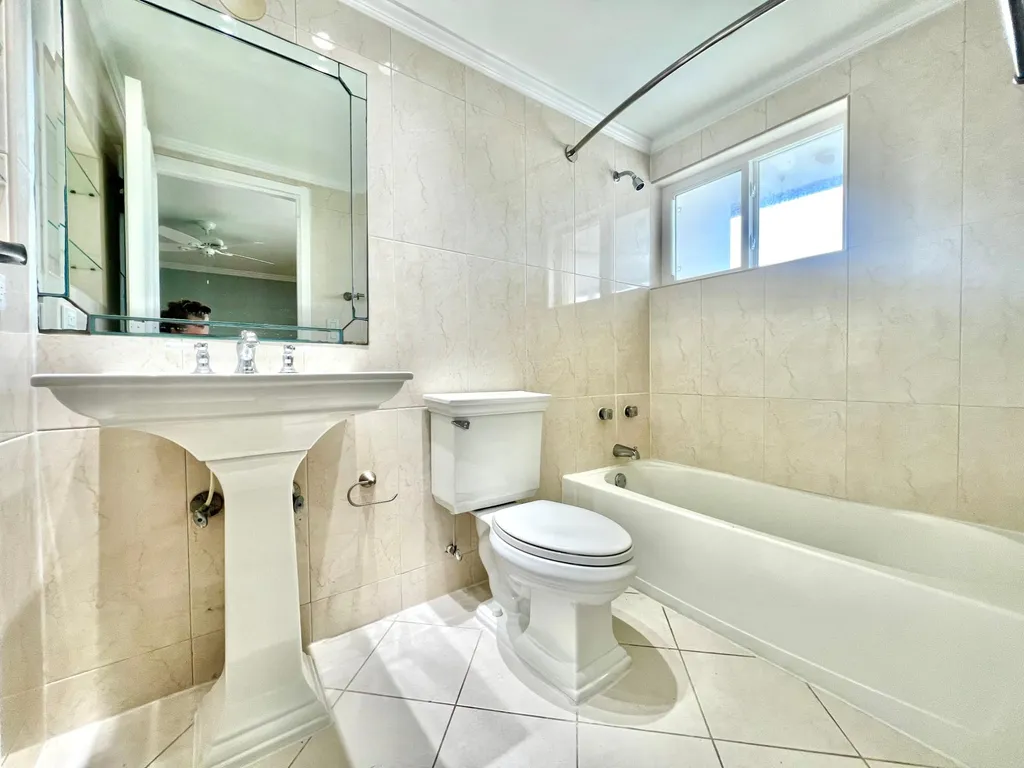 West Bay Street New Providence Paradise Island BS