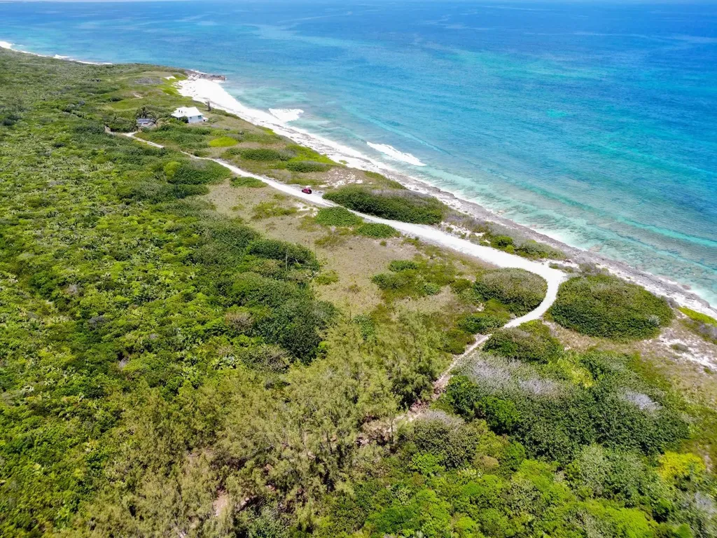 Queens Highway 14 Eleuthera BS