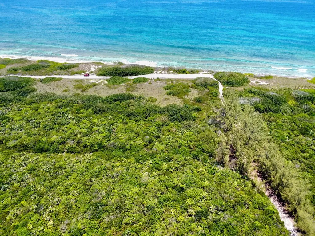 Queens Highway 14 Eleuthera BS