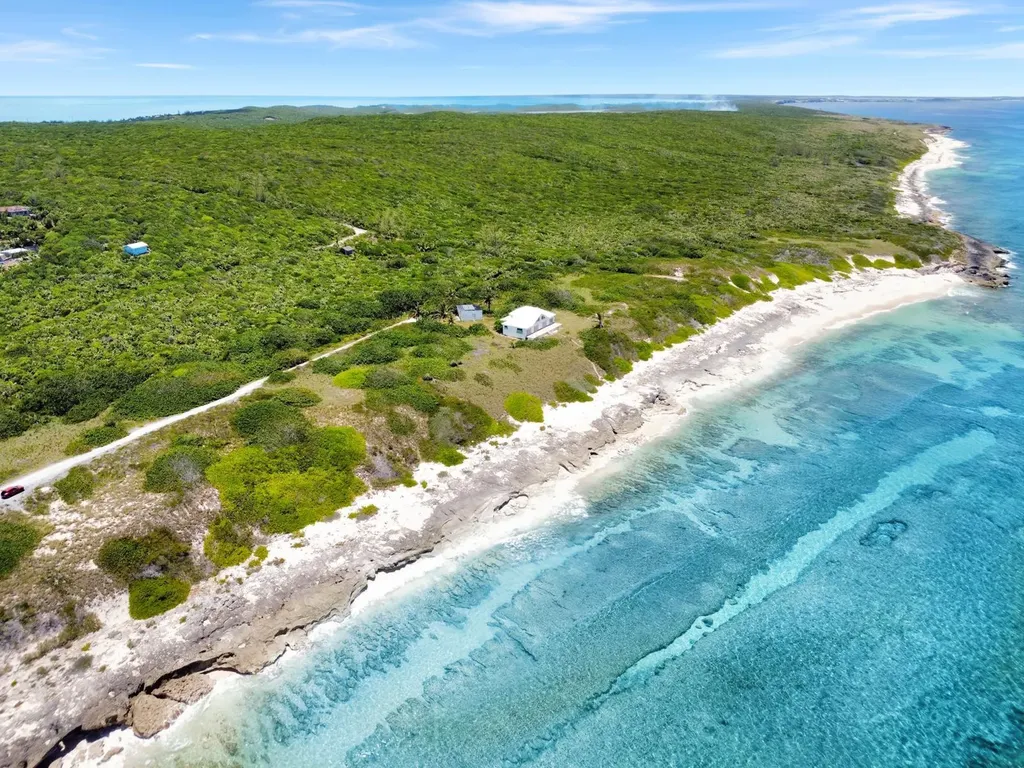 Queens Highway 14 Eleuthera BS